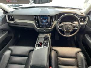 Volvo XC60 B5 AWD Plus Dark - Image 6