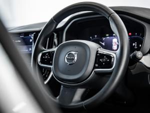 Volvo XC60 B6 AWD Ultimate Dark - Image 8