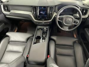 Volvo XC60 T8 Twin Engine AWD Ultimate Dark - Image 6