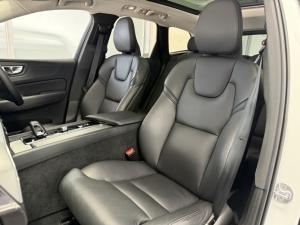 Volvo XC60 B5 AWD Plus Bright - Image 11