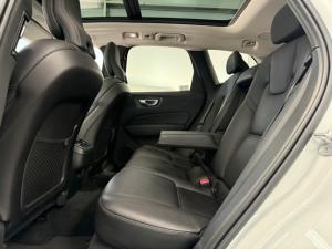 Volvo XC60 B5 AWD Plus Bright - Image 13