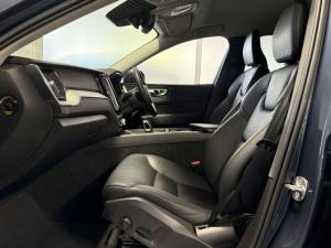Volvo XC60 B5 AWD Essential - Image 12