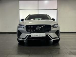 Volvo XC60 B5 AWD Plus Dark - Image 3