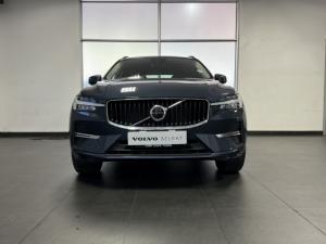 Volvo XC60 B5 AWD Essential - Image 3