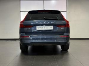 Volvo XC60 B5 AWD Essential - Image 8