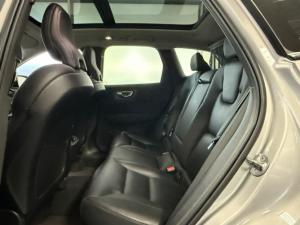 Volvo XC60 B5 AWD Essential - Image 12