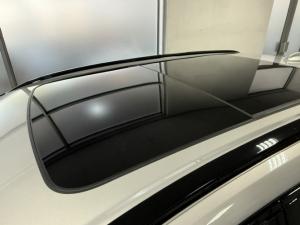 Volvo XC60 B5 AWD Essential - Image 9