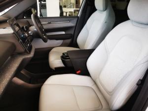 Volvo EX30 Single Motor Extended Range Ultra - Image 5