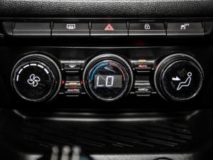 Renault Kiger 1.0 Turbo Intens manual - Image 10