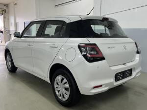 Suzuki Swift 1.2 GL - Image 2