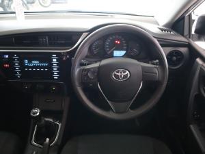 Toyota Corolla Quest 1.8 Plus manual - Image 10