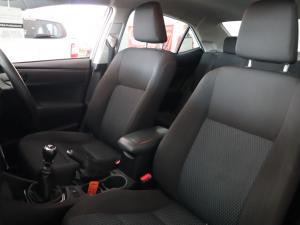 Toyota Corolla Quest 1.8 Plus manual - Image 12