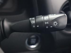 Toyota Corolla Quest 1.8 Plus manual - Image 19