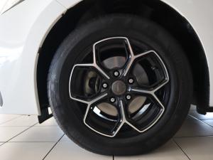 Toyota Corolla Quest 1.8 Plus manual - Image 25