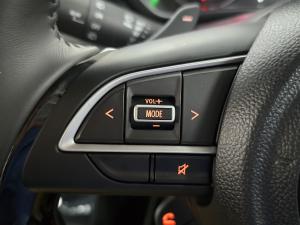 Suzuki Swift 1.2 GLX auto - Image 10