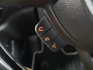 Suzuki Swift 1.2 GLX auto - Image 4