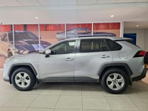Toyota RAV4 2.0 GX auto - Image 4