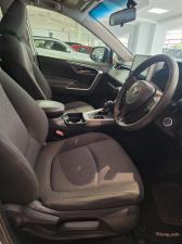 Toyota RAV4 2.0 GX auto - Image 8