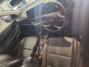 Hyundai i20 1.0T Fluid auto - Image 5