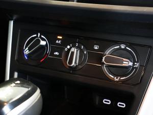 Volkswagen Polo hatch 1.0TSI Life auto - Image 10
