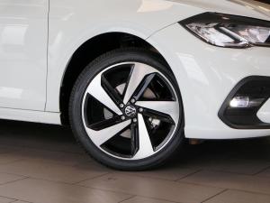 Volkswagen Polo hatch 1.0TSI Life auto - Image 5
