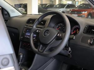 Volkswagen Polo Vivo hatch 1.6 Comfortline auto - Image 16