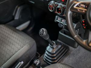 Suzuki Jimny 1.5 GLX AllGrip 3-door manual - Image 21
