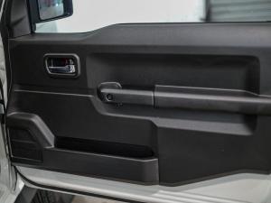 Suzuki Jimny 1.5 GLX AllGrip 3-door manual - Image 25