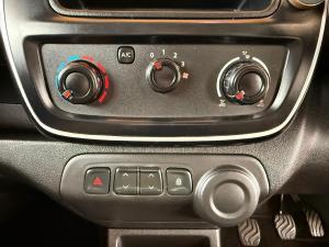 Renault Kwid 1.0 Expression - Image 23