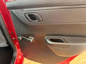 Renault Kwid 1.0 Expression - Image 29