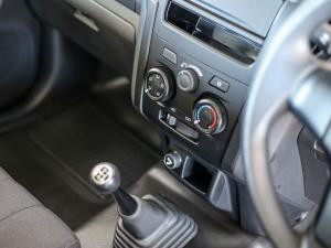 Isuzu D-Max Gen 6 250 single cab Fleetside safety - Image 10