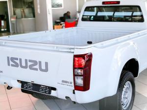 Isuzu D-Max Gen 6 250 single cab Fleetside safety - Image 9