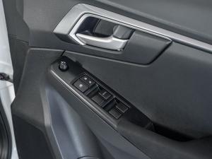 Isuzu D-Max 1.9TD double cab LS auto - Image 17