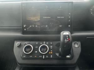 Land Rover Defender 110 D350 X-Dynamic HSE - Image 18