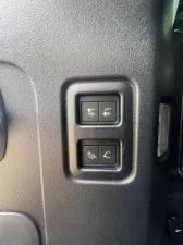 Land Rover Defender 110 D350 X-Dynamic HSE - Image 29