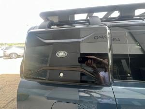 Land Rover Defender 110 D350 X-Dynamic HSE - Image 8