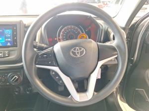 Toyota Vitz 1.0 XR manual - Image 8