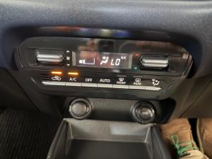 Suzuki Baleno 1.5 GL manual - Image 14