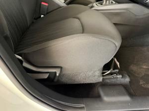 Suzuki Baleno 1.5 GL manual - Image 17