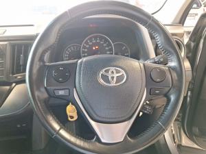 Toyota RAV4 2.0 GX auto - Image 8