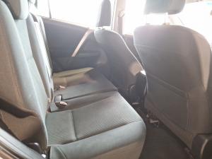 Toyota RAV4 2.0 GX auto - Image 13