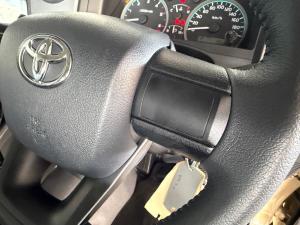Toyota Land Cruiser 79 2.8GD-6 double cab - Image 10