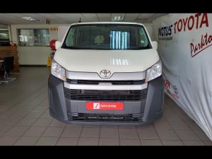 Toyota Quantum 2.8 LWB panel van manual - Image 4