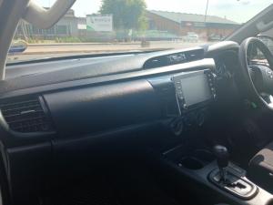 Toyota Hilux 2.4 GD-6 RB Raider automaticS/C - Image 13