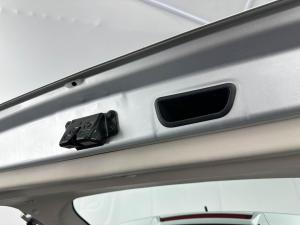 Mahindra XUV300 1.5D - Image 7