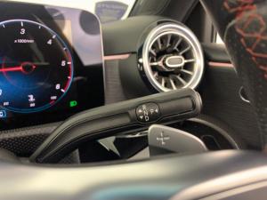 Mercedes-Benz A200d - Image 9