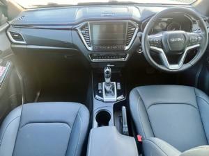 Isuzu D-Max 3.0TD double cab V-Cross - Image 4