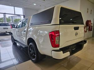 Nissan Navara 2.5DDTi double cab SE Plus auto - Image 7