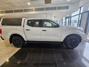 Nissan Navara 2.5DDTi double cab SE Plus auto - Image 8