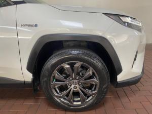 Toyota RAV4 2.5 Hybrid VX E-Four - Image 6